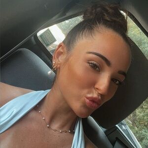 Meet your Posher, Ansley